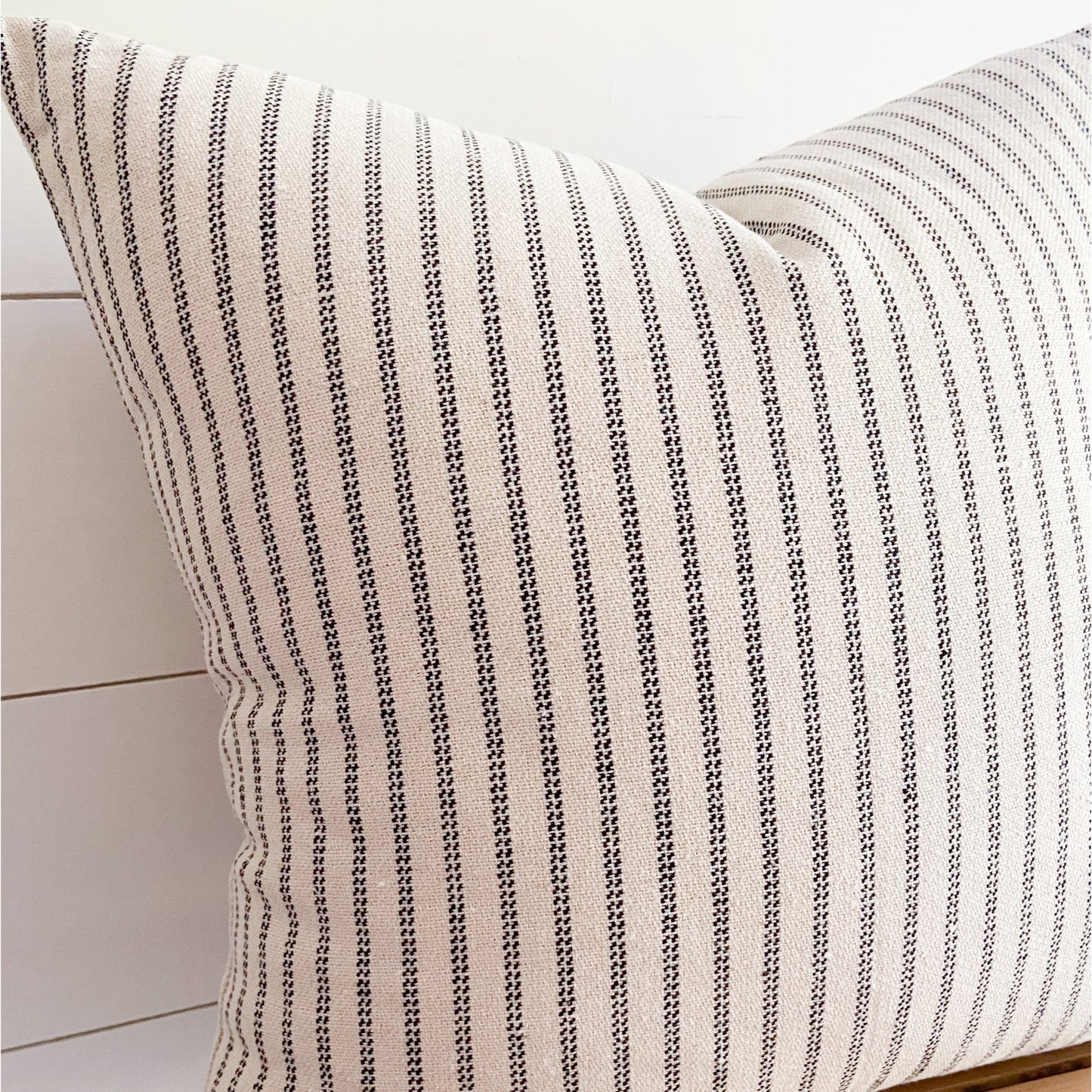 Amelia Pillow Cover 18x18"